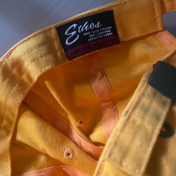 Yellow cap - Picture 2 of 2